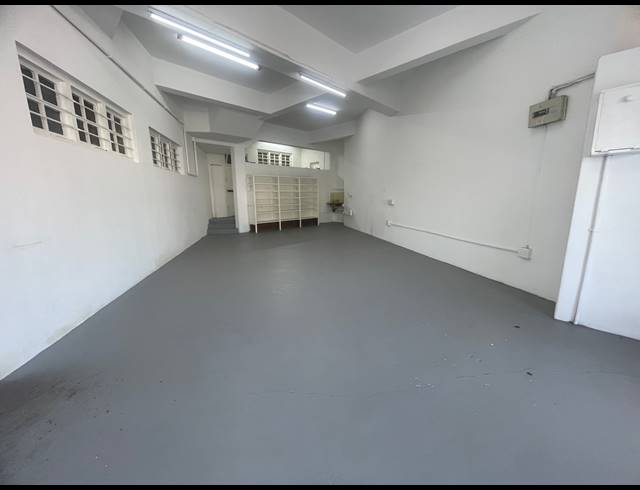 100M² BUSINESS TO LET IN SEA VIEW